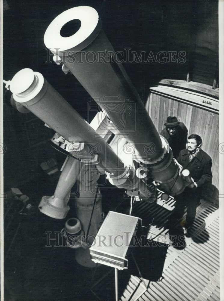 1980 Press Photo Scientists With New Telescope Chromospheric - Historic Images