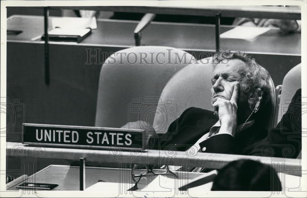 Press Photo US Representative Shutting His Eyes During Speech - Historic Images