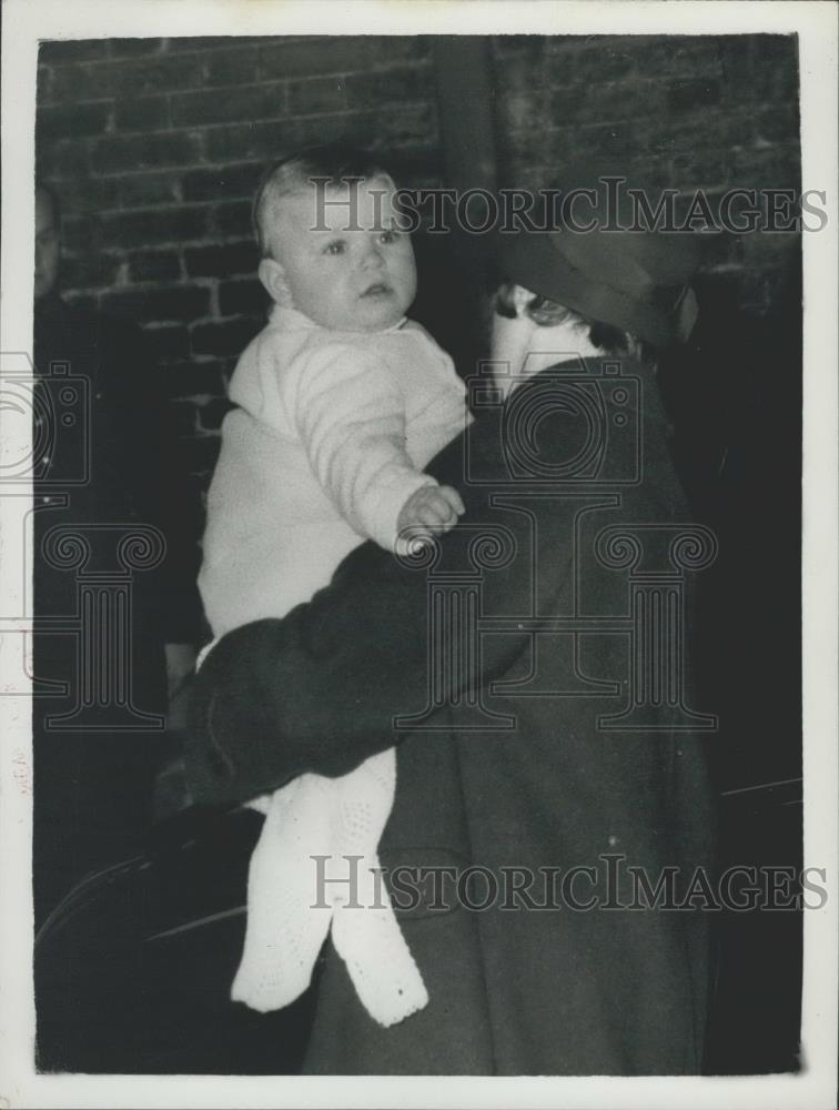 1960 Press Photo Queen &amp; Family Leave For Sandringham - Historic Images