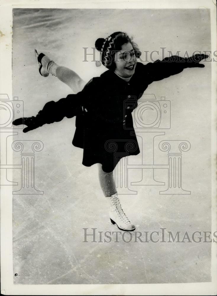 1953 Press Photo Nine year old Princess Christina of Sweden on iceskates - Historic Images