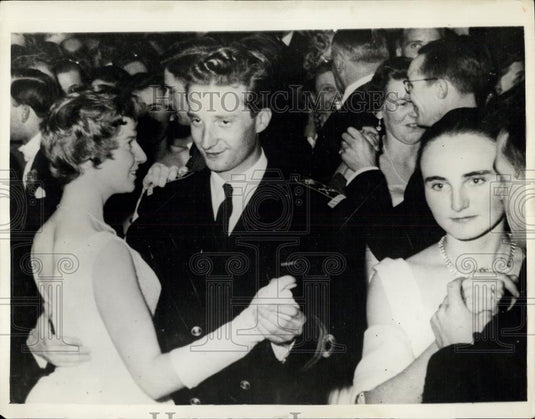1958 Press Photo Prince Albert,Belgium Dances with Countess Cosette D'ursee - Historic Images