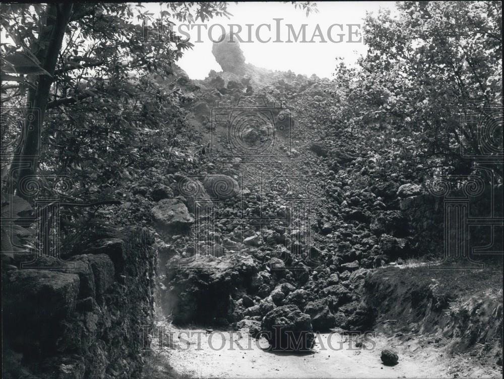 1971 Press Photo Mount Etna - Historic Images