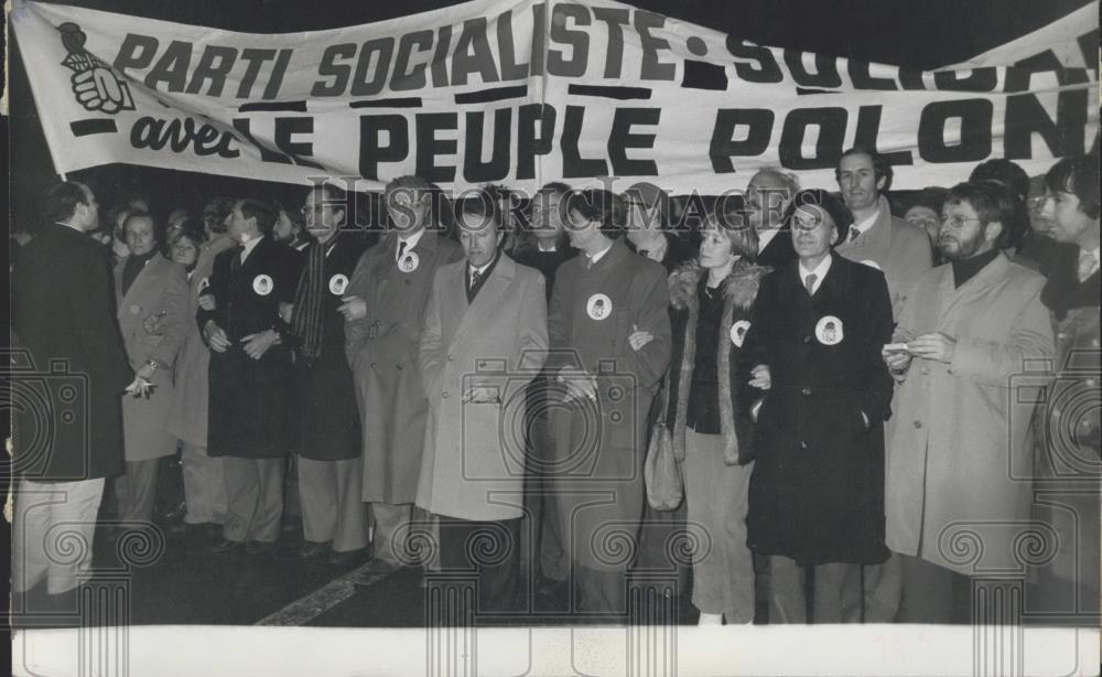 Press Photo Demonstration against the government crack down in Poland. - Historic Images