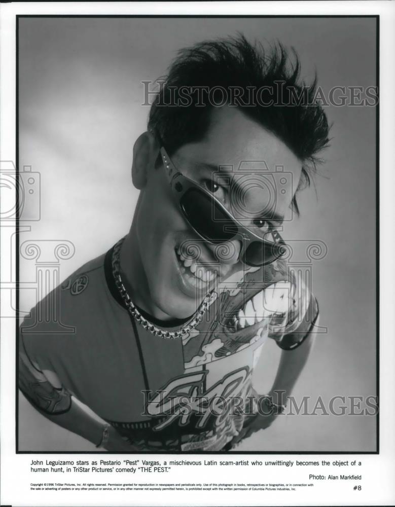 1996 Press Photo John Leguizamo stars as Pestario Vargas in The Pest - cvp22745 - Historic Images