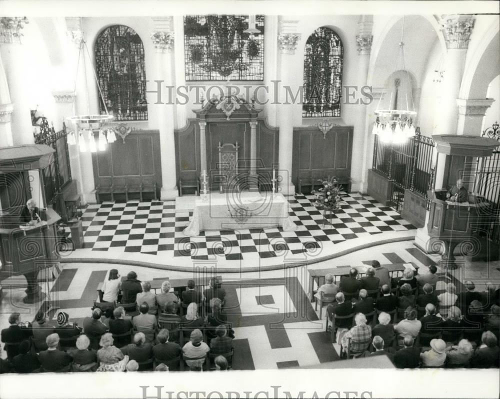 1975 Press Photo Archbishop of Canterbury Dr Coggan &amp; Malcolm Muggridge - Historic Images