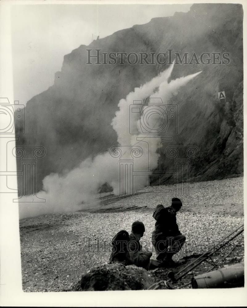 1954 Press Photo Rocket-propelled grapnells being fired - Historic Images