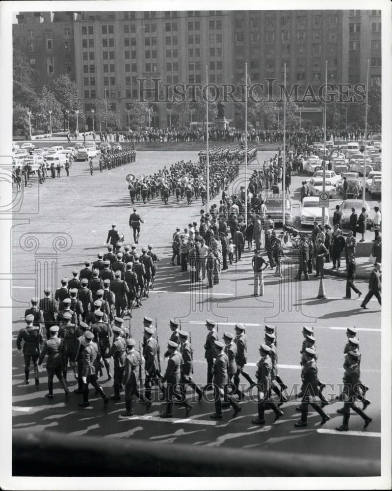 1969 Press Photo Santiago,Chile Changing Of the guards at presidential palace - Historic Images