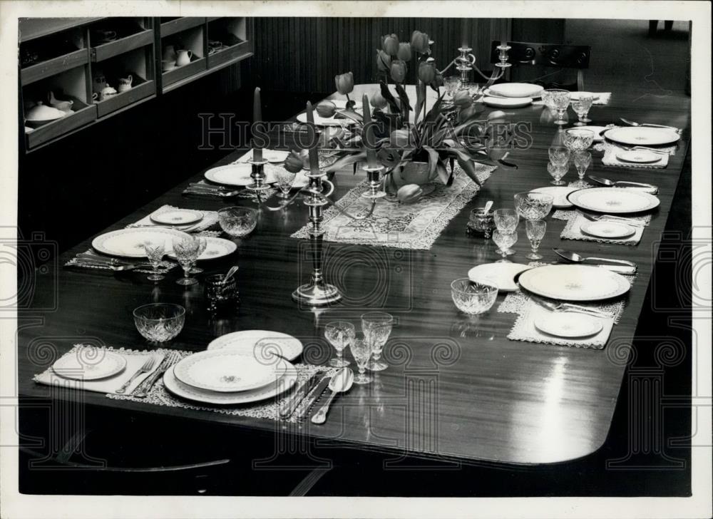 Press Photo Wedgwood China Service Lancaster House Coronation Dinner - Historic Images