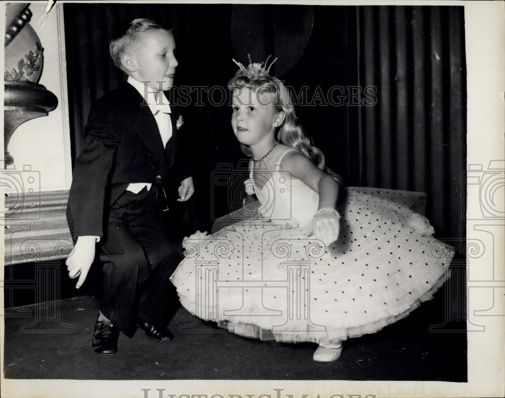 1962 Press Photo Joy Beaziey Kenneth Gingell Old Time Festival of Youth - Historic Images