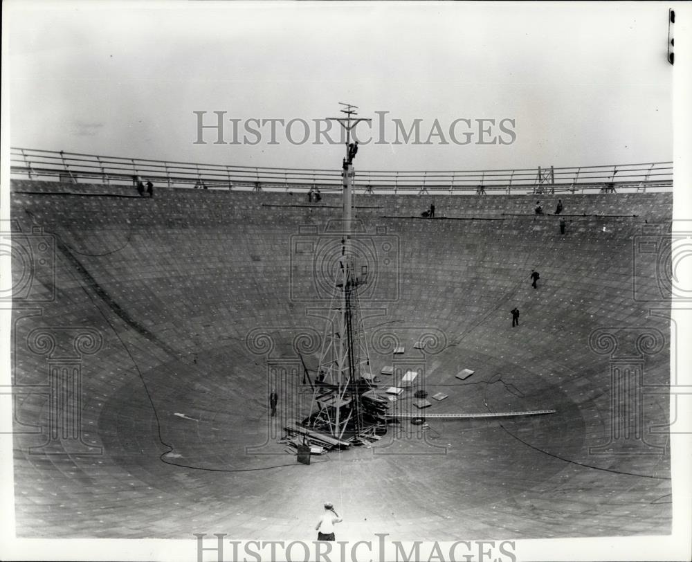 1957 Press Photo Largest Radio Telescope World Scientific Research Cheshire - Historic Images