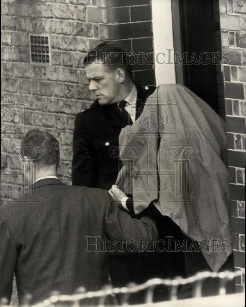 1966 Press Photo Accused murderer John Duddy on way to court - Historic Images