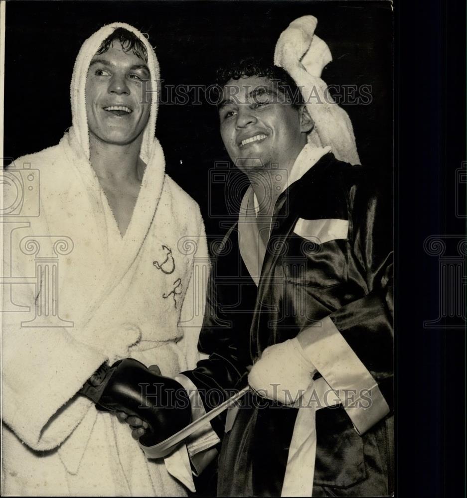 1957 Press Photo Boxers Dick Richardson &amp; Willie Pastrano - Historic Images