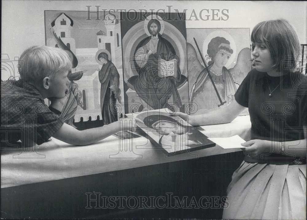 1966 Press Photo Russian Alexej Alexandrowitsch Saweljew. Icon Exhibition. - Historic Images