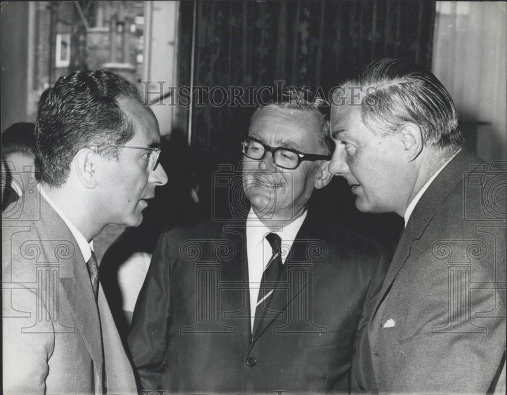 1967 Press Photo Mr. Callaghan Presides over &#39;Group of Ten&#39; Ministerial Meeting - Historic Images