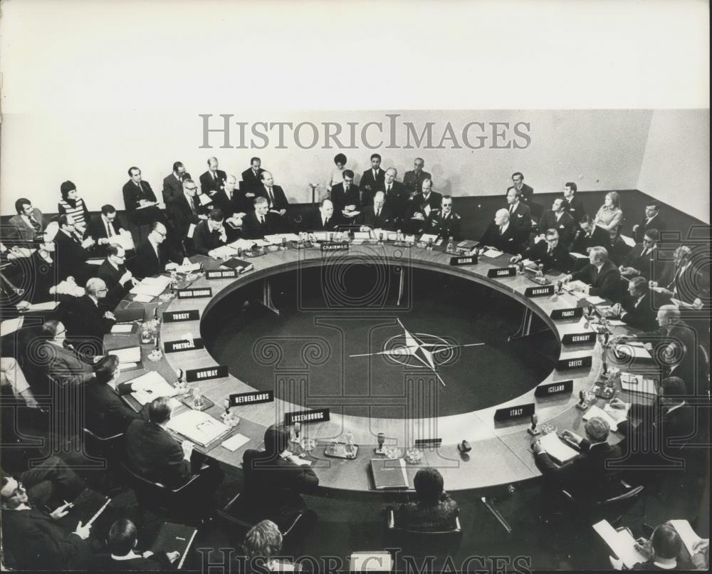 1971 Press Photo North Atlantic Council Meeting at NATO HQ - Historic Images