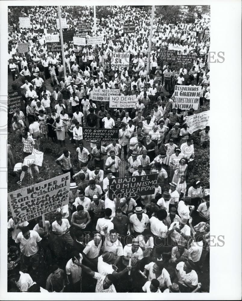 1965 Press Photo El Embajador Hotel Santo Domingo 3500 March After Imberto Rally - Historic Images