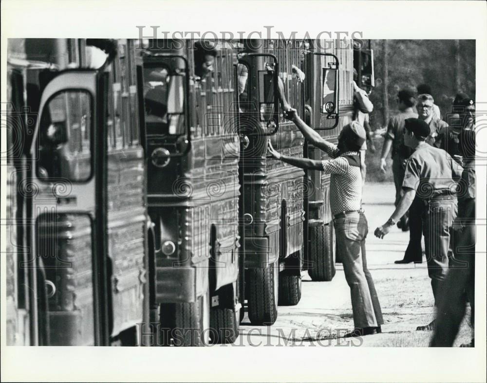 Press Photo Edin Air Force Base, Fort Walton Beach, Cuban Refugees - Historic Images