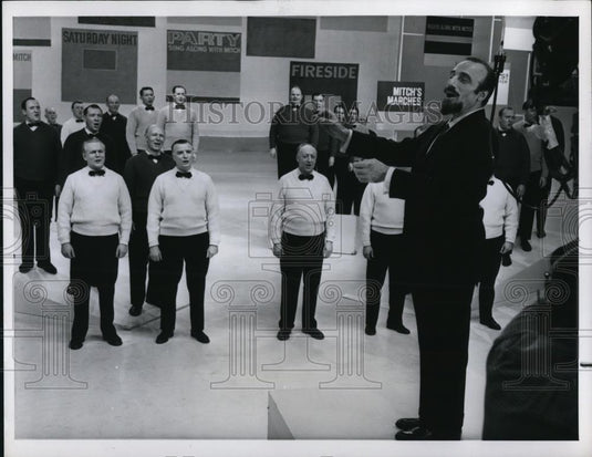 Undated Press Photo Mitch Miller - Historic Images