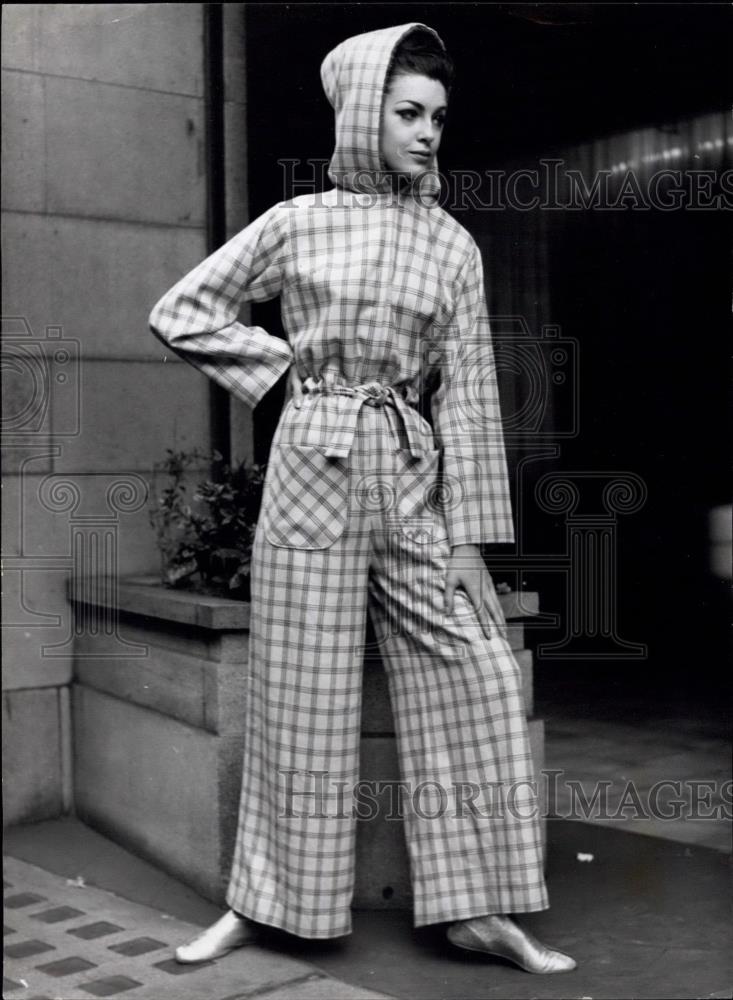 1962 Press Photo John Heath coat & Co Ltd fashions by Paddy Boweteod - Historic Images