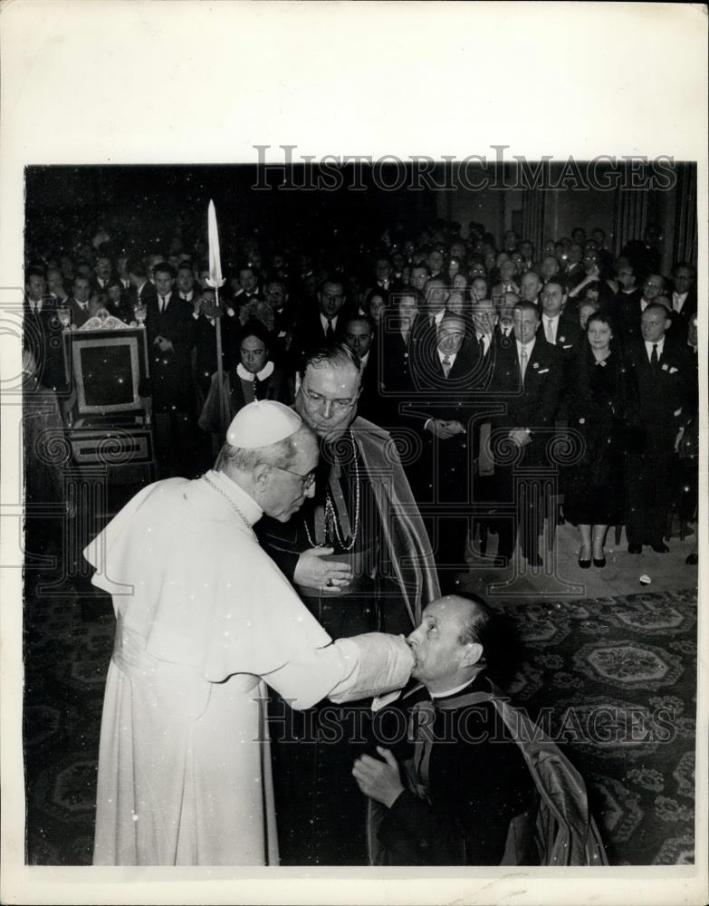 1955 Press Photo The Pope &amp; Monse C&#39;Connor &amp; Mons, Galletto - Historic Images