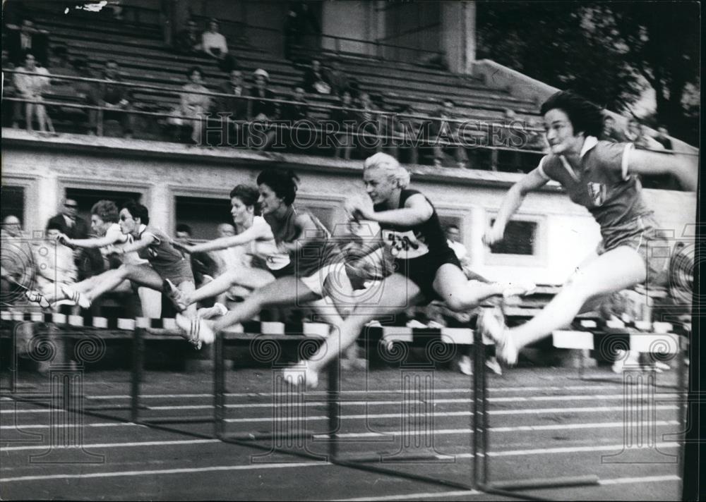 1960 Press Photo Pre-Olympic Competition, Kobkenz, Thetu, Mutter, Bertoni - Historic Images