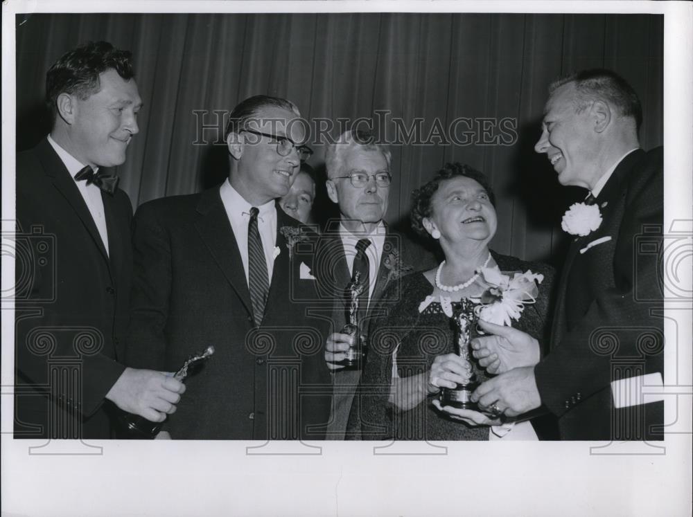 1960 Press Photo Charles Vanik, William Minshall, Michael Feighan, Mrs. Bolton - Historic Images