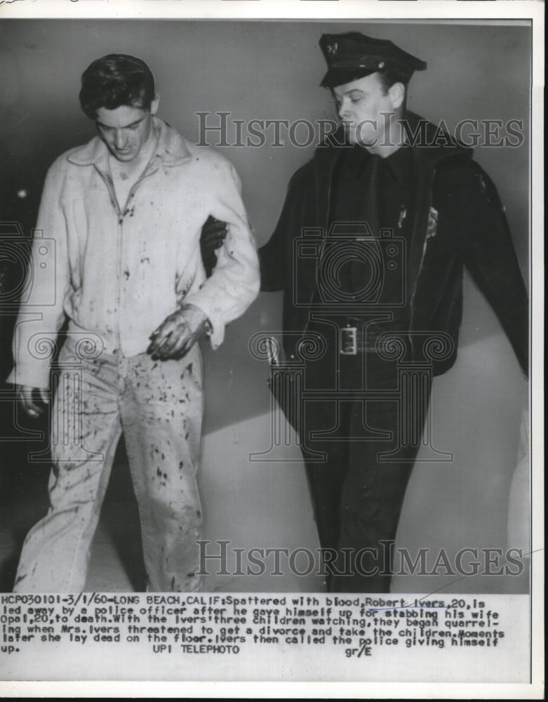 1960 Press Photo Spattered with blood Robert Ivers - Historic Images