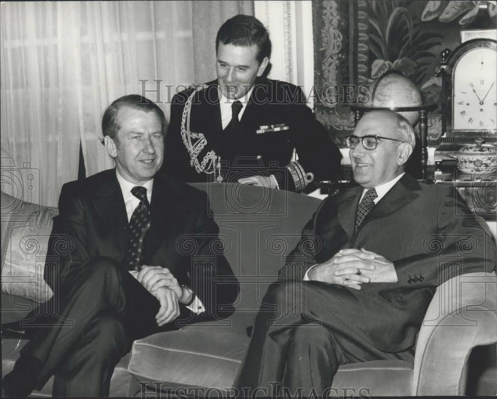 1973 Press Photo Mr. Walker has talks with Dr. Caetano - Historic Images