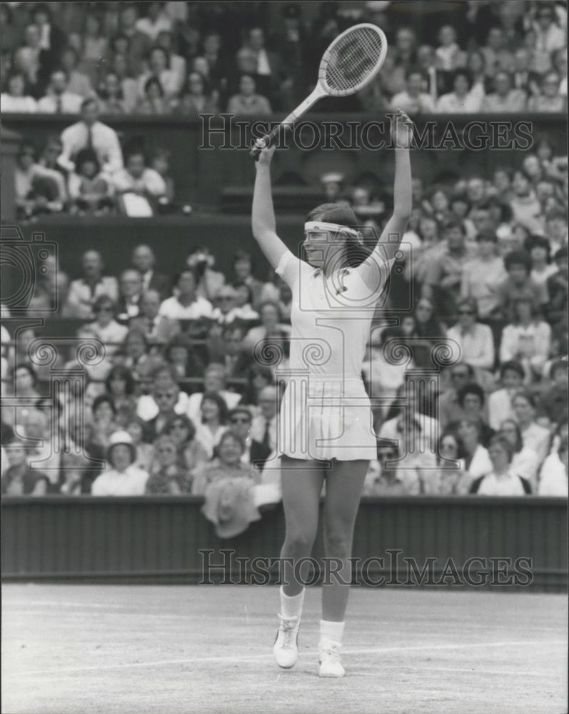 1981 Press Photo Hana Mandikova Beats Naratilova at Wimbledon - Historic Images
