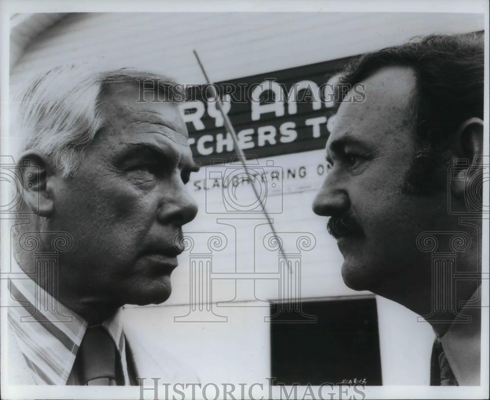 1974 Press Photo Lee Marvin and Gene Hackman in &quot;Prime Cut&quot; - cvp23823 - Historic Images