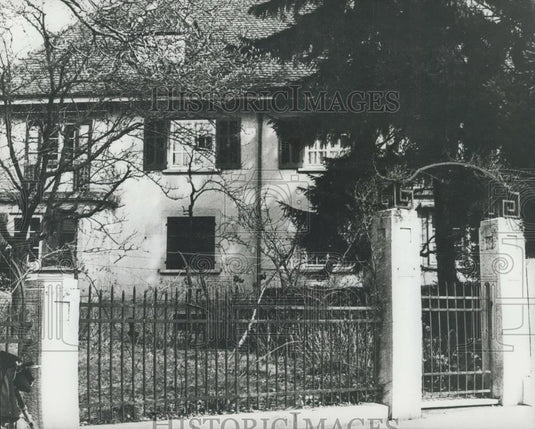 1974 Press Photo Russian writer, Alexander Solzhenitsyn's home - Historic Images