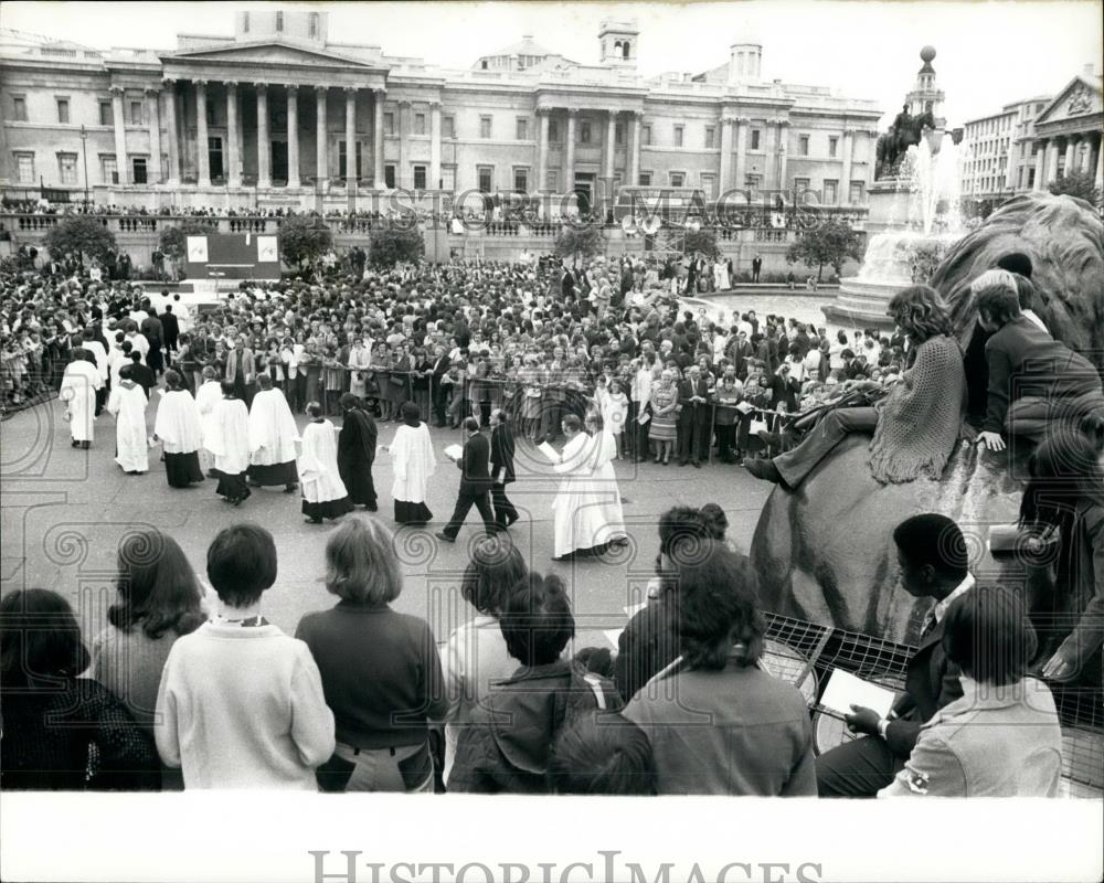 1973 Press Photo Eucharist in Trafalgar Square - Historic Images