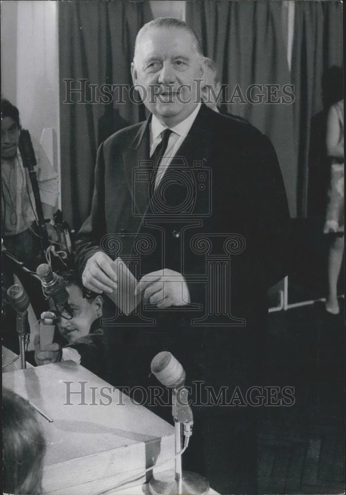 1969 Press Photo Presidential Candidate Alain Poher - Historic Images