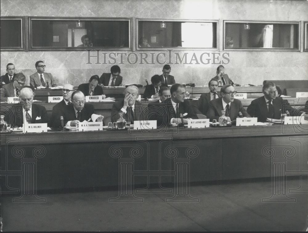 1973 Press Photo Multinational Corporations Discussed at UN In Geneva - Historic Images