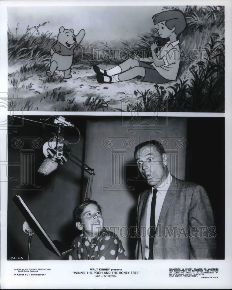 Press Photo Director Woolie Reitherman and Bruce Reitherman in Winnie the Pooh - Historic Images