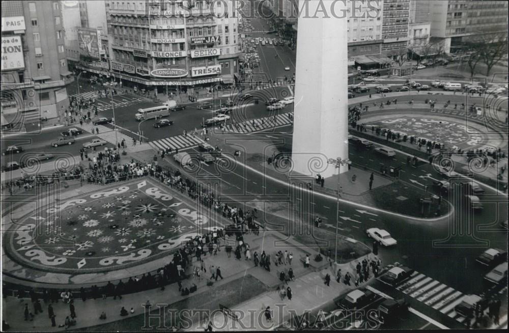 Press Photo Buenos Aires, Argentina Capital the Plaza de la Republica - Historic Images