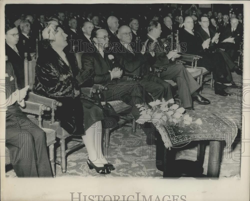 1953 Press Photo H.M. Queen Juliana, Prince Bernhard - Historic Images