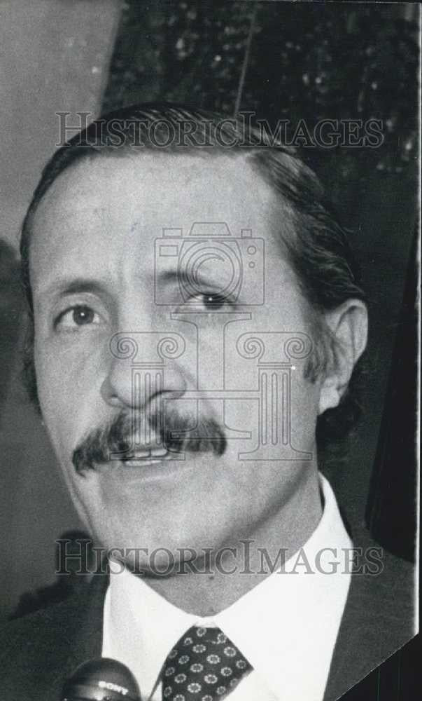 Press Photo Jose Andres De Oteyza Minister Heritage Industrial Development - Historic Images