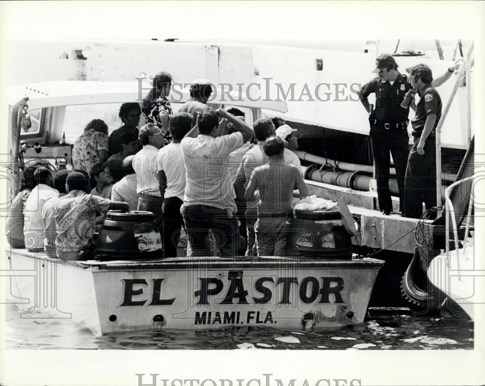 Press Photo Cuban refugees at Key West. - Historic Images