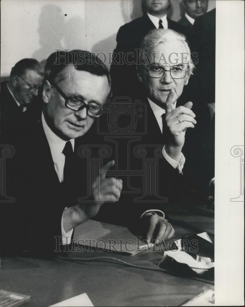 1971 Press Photo Deutschmark dollar crisis - Historic Images