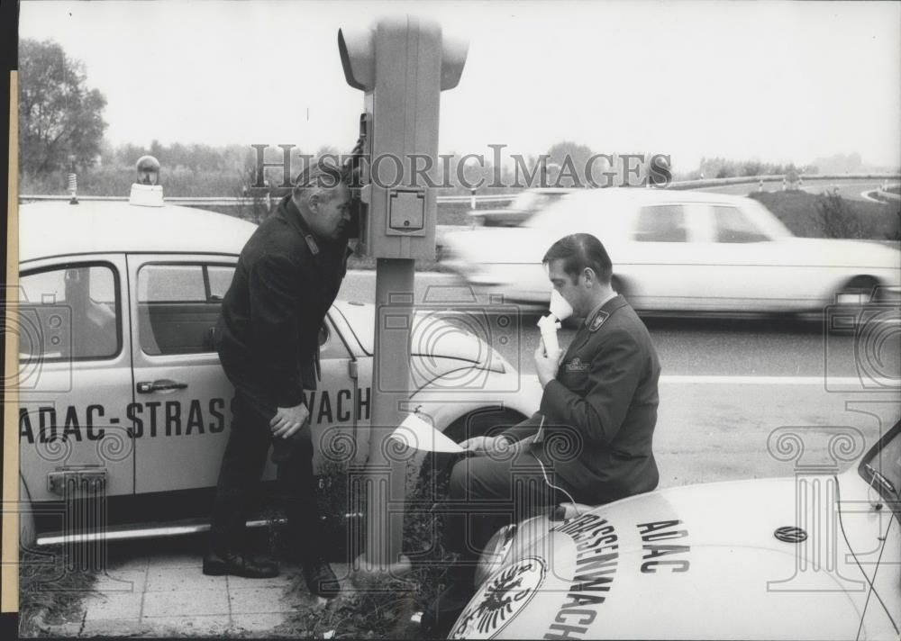 1969 Press Photo ADAC Strassenwacht - Road Patrol in Germany. - Historic Images