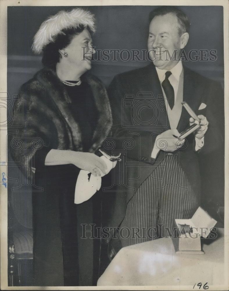 1957 Press Photo Nobel Peace Prize for Lester Pearson, ex Canadian Sec of State - Historic Images