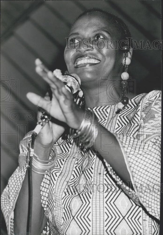 Press Photo Miriam Makeba a Leading South African Siger - Historic Images