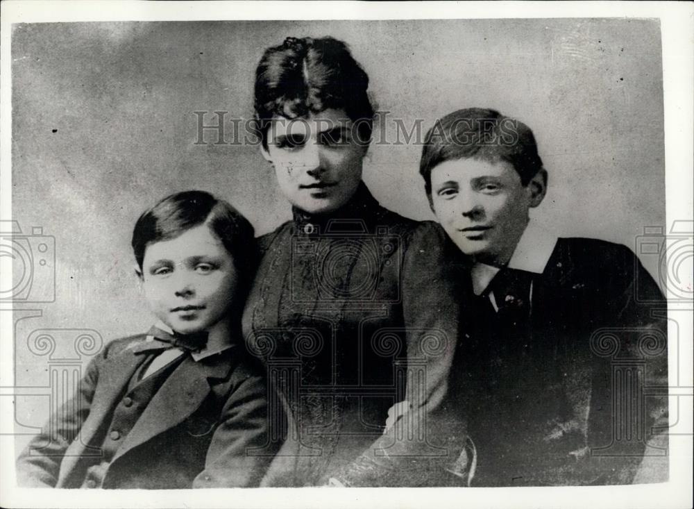 Press Photo Lady Randolh Churchill with Winston(R) &amp; brother - Historic Images