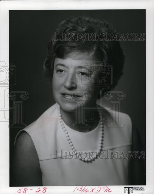 1976 Press Photo Martha J Joseph Cleveland Arts Prize - cvp27377 - Historic Images