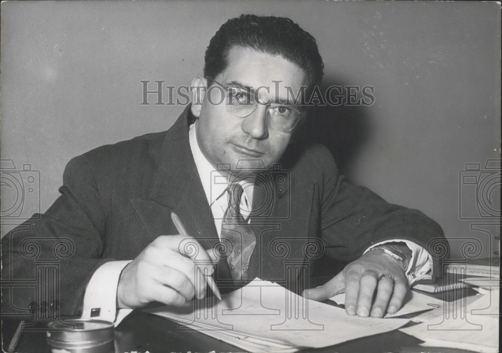 1955 Press Photo Algerian Appointed Governor Jacques Soustelle At Desk - Historic Images