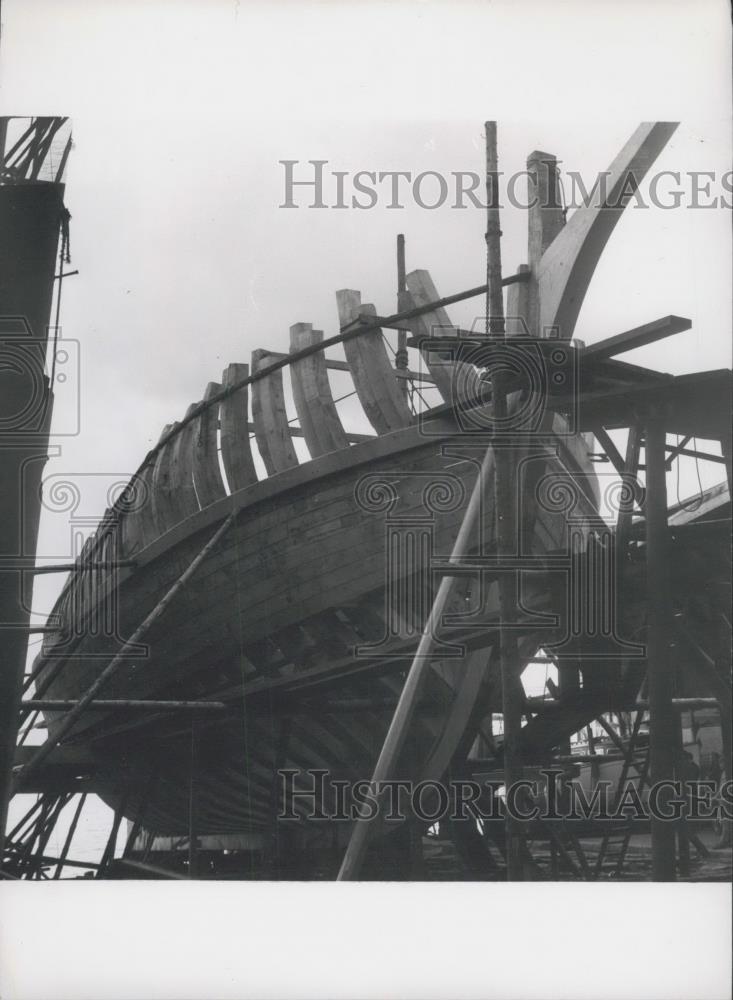 1956 Press Photo New &quot;Mayflower&quot; Under Construction - Historic Images