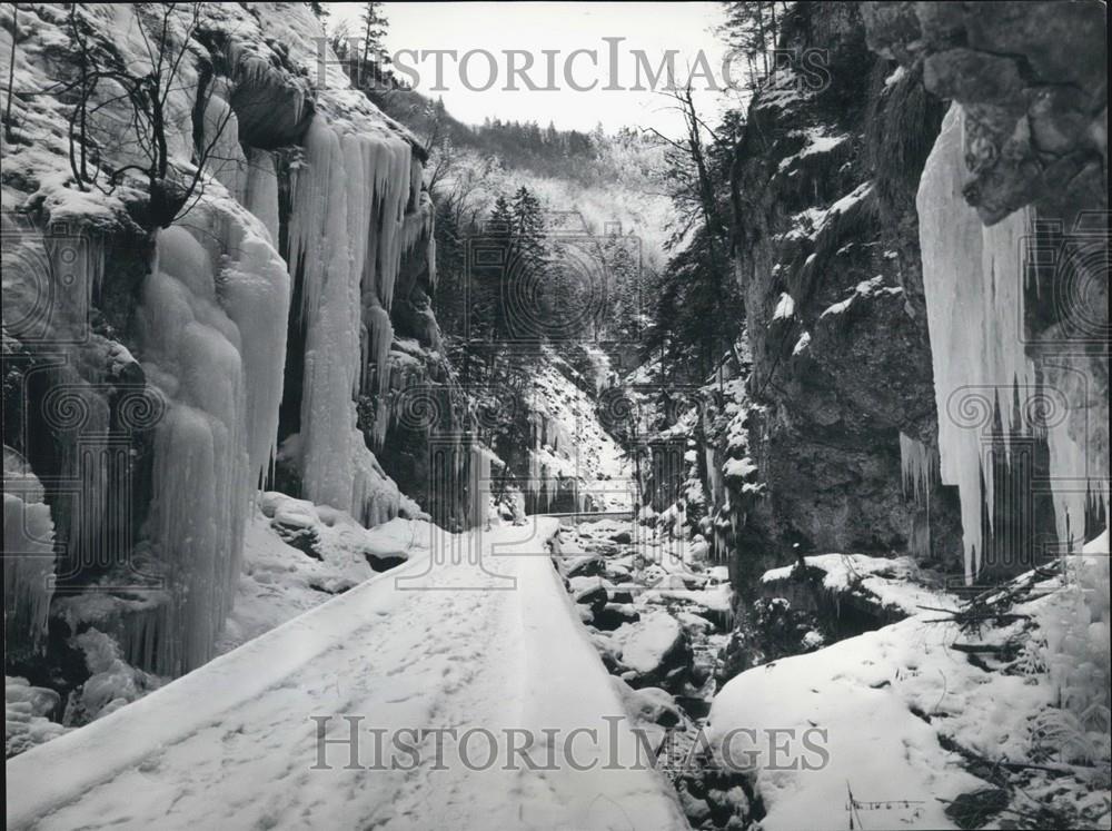 1970 Press Photo narrow valley of Obwalden - Historic Images