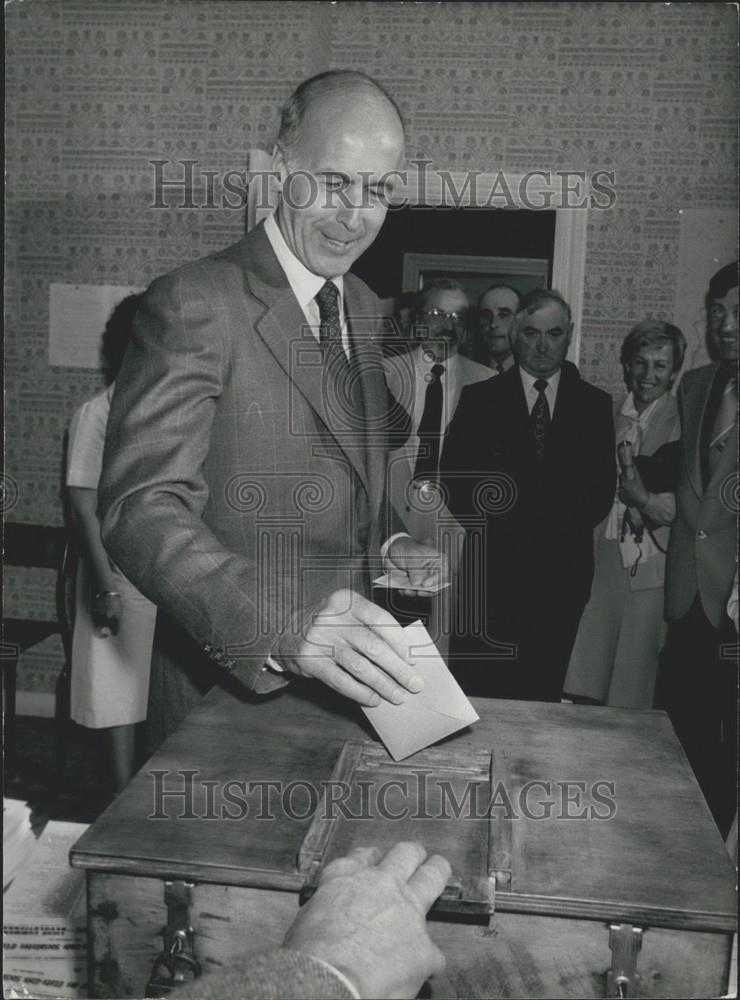 1979 Press Photo President Giscard D&#39;Estaing Makes European Assembly Vote - Historic Images