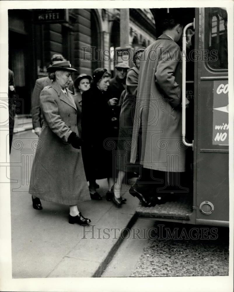 1957 Press Photo Nurse Caroline Randall At Dr. John Bodkin Adams Trial - Historic Images